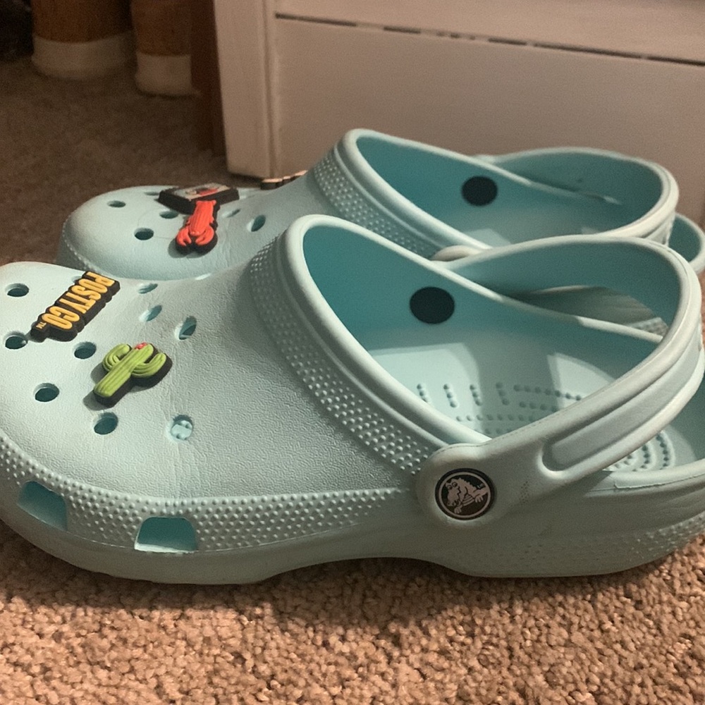 crocs - Picture 2 of 2
